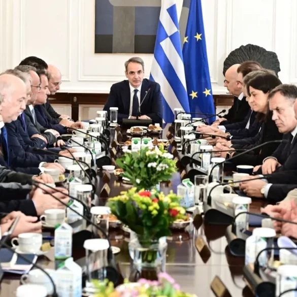 Ανασχηματισμός : Οι «αμετακίνητοι» υπουργοί