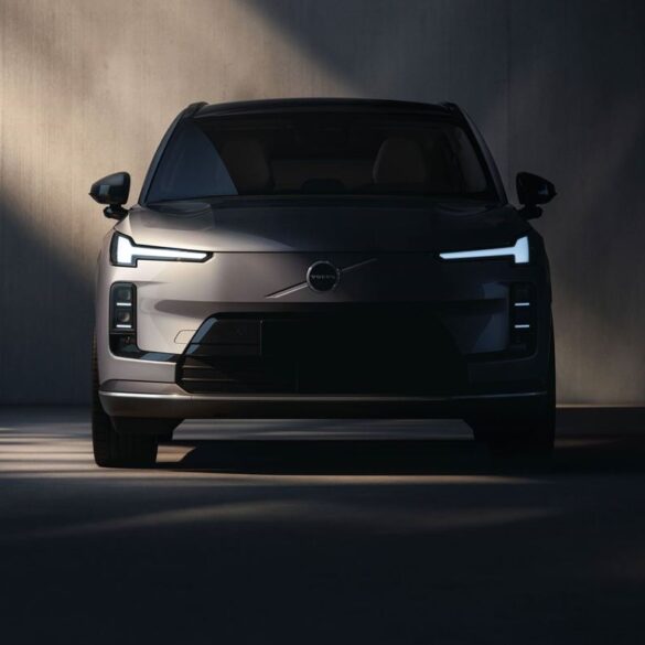 Η Volvo επαναφέρει δημοφιλές μοντέλο για το πρώτο της υβριδικό EREV
