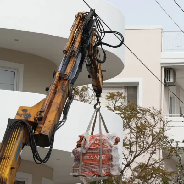Συνελήφθησαν δύο εργολάβοι για το εργατικό δυστύχημα στη Βούλα