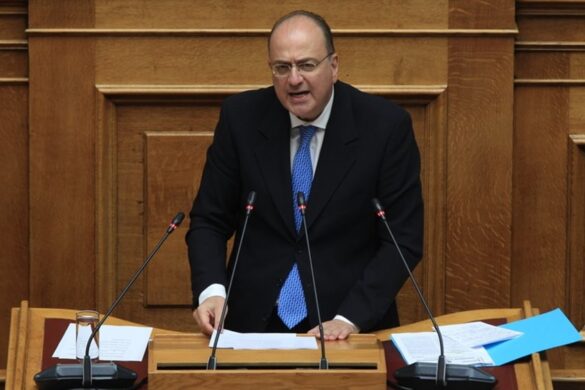 Βουλή: Ανέβηκαν οι τόνοι μεταξύ Μ. Λαζαρίδη και Ευ. Λιακούλη – Β. Κόκκαλη