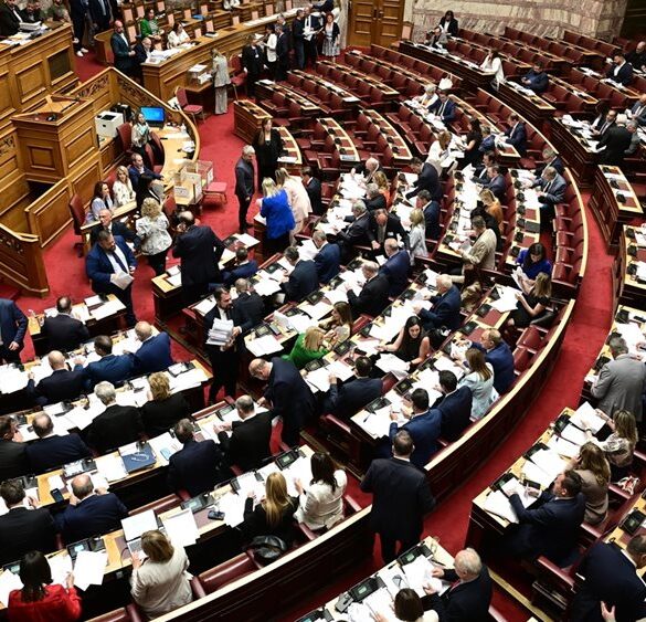 Βουλή: Στην Ολομέλεια ο νέος Κώδικας Τοπικής Αυτοδιοίκησης