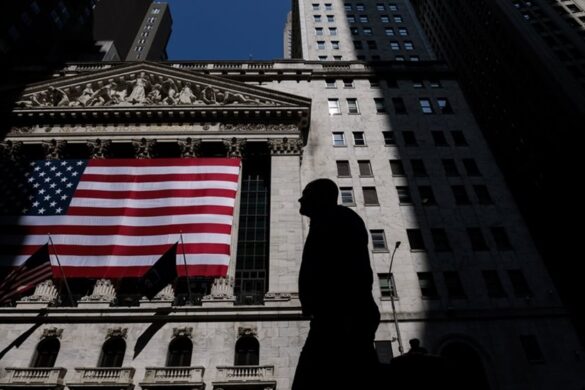 Wall Street : Συνεχίζεται η πτώση με φόντο τον πληθωρισμό και τους δασμούς