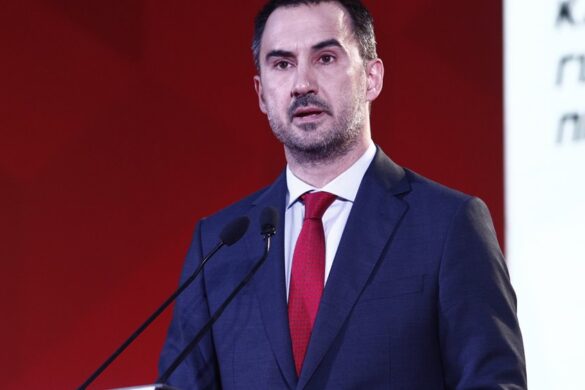 Νέα Αριστερά : Διαψεύδει τα περί παραίτησης Χαρίτση