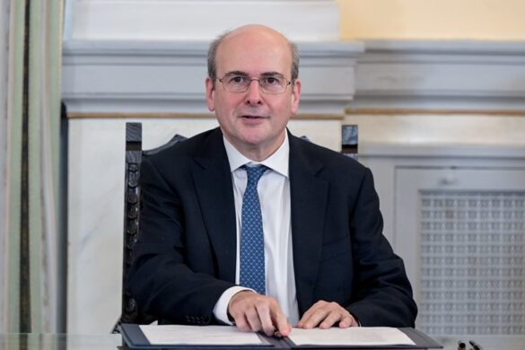 Χατζηδάκης: Δεν θα ιδιωτικοποιήσουμε το νερό – Το Σεπτέμβριο οι παρεμβάσεις