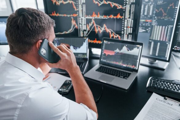 Πτώση καταγράφουν τα ευρωπαϊκά χρηματιστήρια