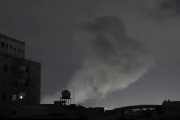 Δεκάδες τραυματίες από νυχτερινούς βομβαρδισμούς στην Υεμένη