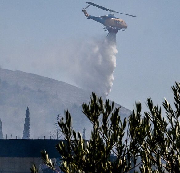 Τι εξετάζει η Πυροσβεστική για την φωτιά στον Υμηττό