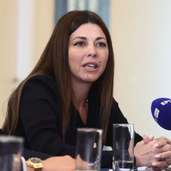 Ζαχαράκη: Ειδικό ποσοστό εισαγωγής σε ΑΕΙ για πυρόπληκτους και σεισμόπληκτους
