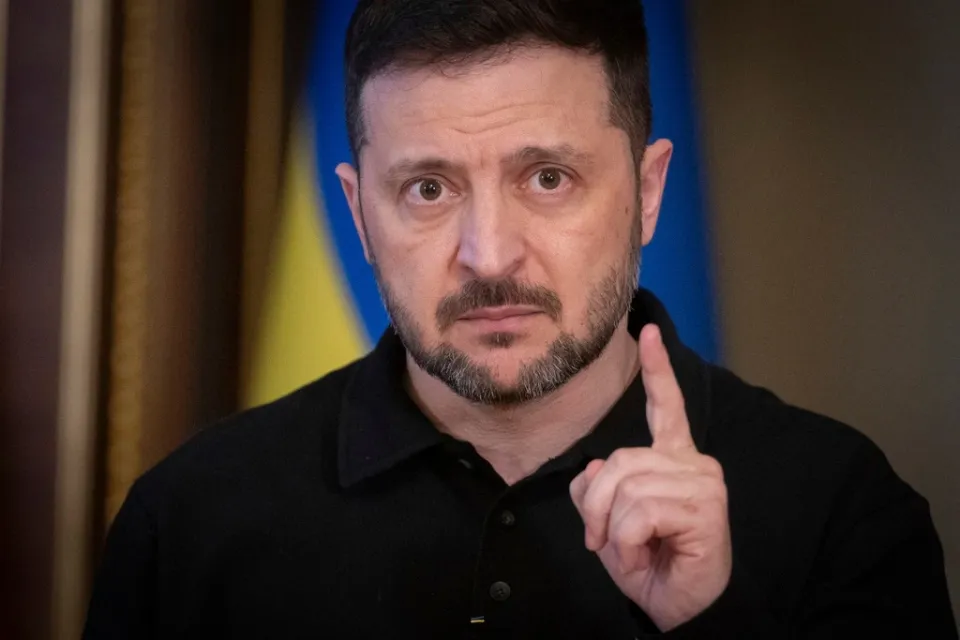 fineview zelensky 3