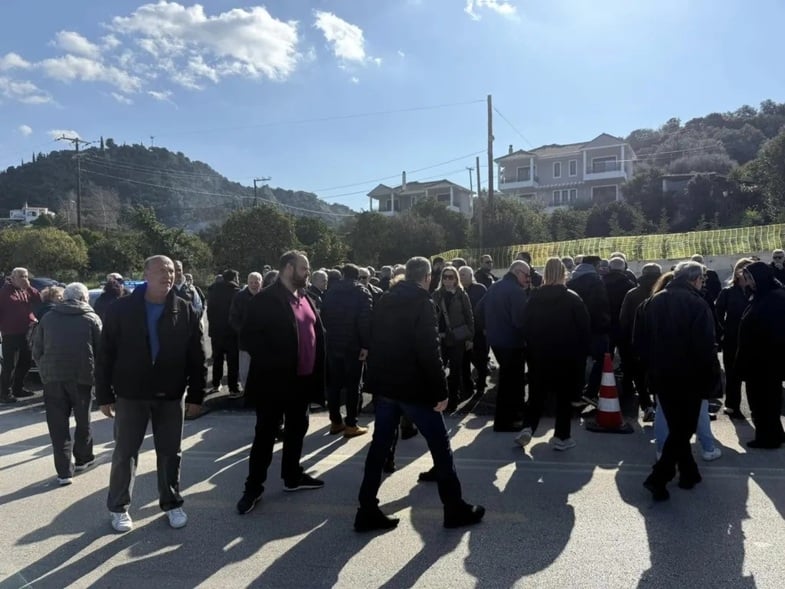 Κινδυνεύουν να πνιγούν πολλές περιοχές της Πάτρας από τα έργα της Πατρών-Πύργου 4 fineview.gr 2 2