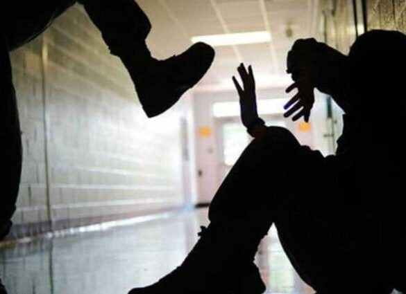 Σοκ στην Πάτρα: Τρεις ανήλικοι ξυλοκόπησαν άγρια 15χρονο – Συνελήφθησαν από αστυνομικούς