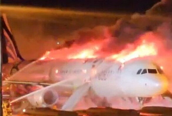 Αεροπλάνο με 170 επιβάτες έπιασε φωτιά στη Νότια Κορέα