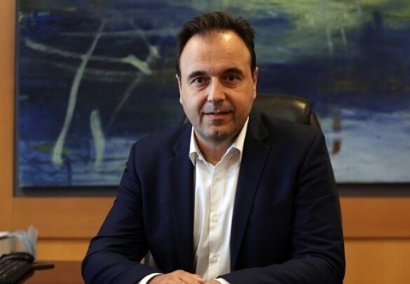 Δ. Παπαστεργίου: Μέχρι την άνοιξη του 2025 θα είναι έτοιμο το «Kids Wallet» – Δικλίδα ασφαλείας παραμένουν οι γονείς