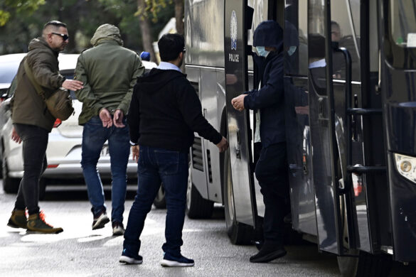 Απολογείται σήμερα η δεύτερη ομάδα κατηγορουμένων στο κύκλωμα προστασίας – Στη φυλακή η 37χρονη, ο αρχηγός και ο υπαρχηγός