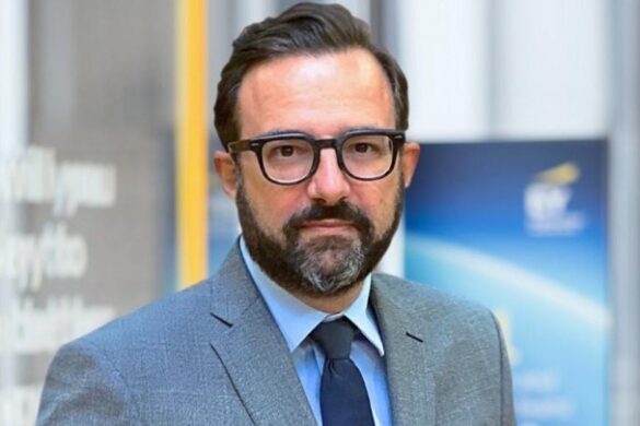 Πώς η Τεχνητή Νοημοσύνη Μπορεί να Αυξήσει την Παραγωγικότητα των Επιχειρήσεων: Συμβουλές από τον Χρ. Ταραντίλη