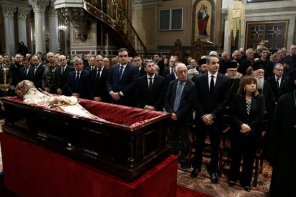 Αποχαιρετισμός στον Αρχιεπίσκοπο Αλβανίας Αναστάσιο: Ξεκίνησε το λαϊκό προσκύνημα