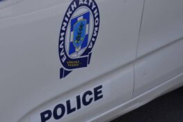 Συλλήψεις για κατοχή μαχαιριών σε Πάτρα και Αίγιο