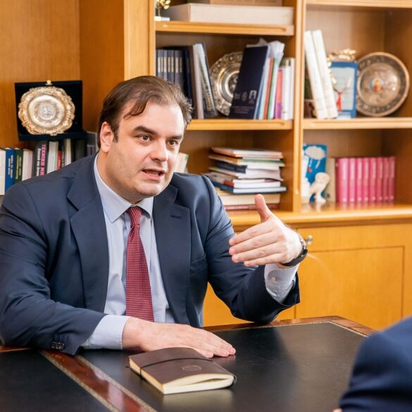 Κ. Πιερρακάκης: “Ισχυρές αρμοδιότητες στους διευθυντές των σχολείων – Έρχονται οι επαγγελματικές ακαδημίες”