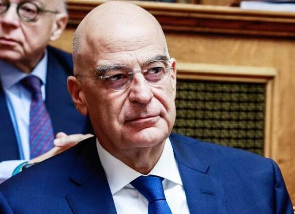 Με τροφική δηλητηρίαση ο Νίκος Δένδιας – Αναβάλλεται η επίσκεψή του στη Σερβία