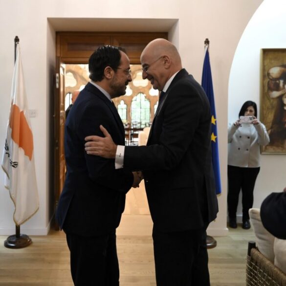 Δένδιας στην Κύπρο: Νέα Εποχή στην Αμυντική Συνεργασία Ελλάδας-Κύπρου.