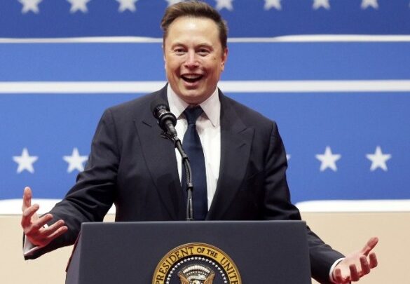 Ο Elon Musk αναλαμβάνει τον έλεγχο του συστήματος πληρωμών.