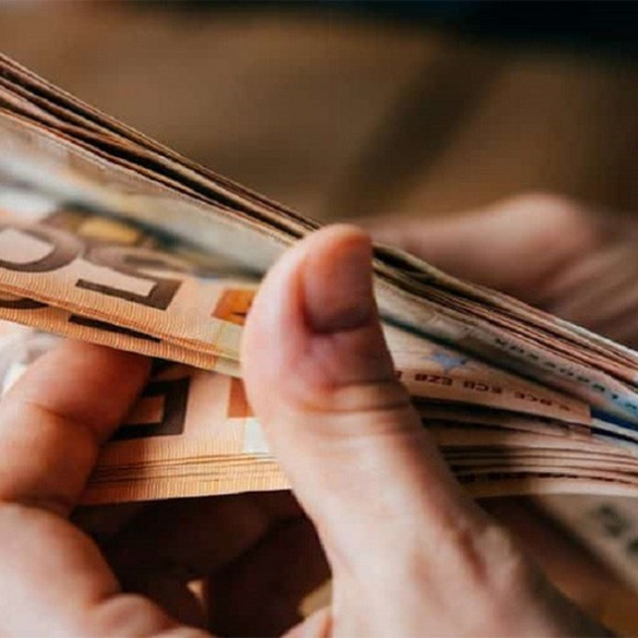 Οι ημερομηνίες πληρωμής συντάξεων, επιδομάτων και δώρου Χριστουγέννων