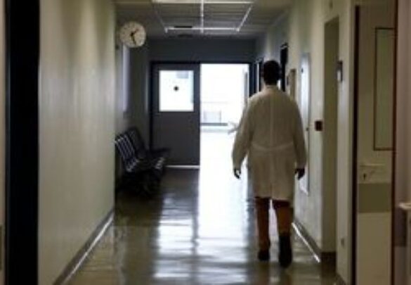 Πανελλαδική στάση εργασίας της ΠΟΕΔΗΝ για τη μονιμοποίηση των συμβασιούχων στο ΕΣΥ