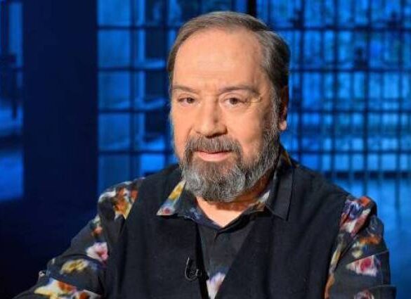 Σταμάτης Φασουλής: «Αν βγάλω βιβλίο, μπορεί να γκρεμιστεί το μισό θέατρο…»