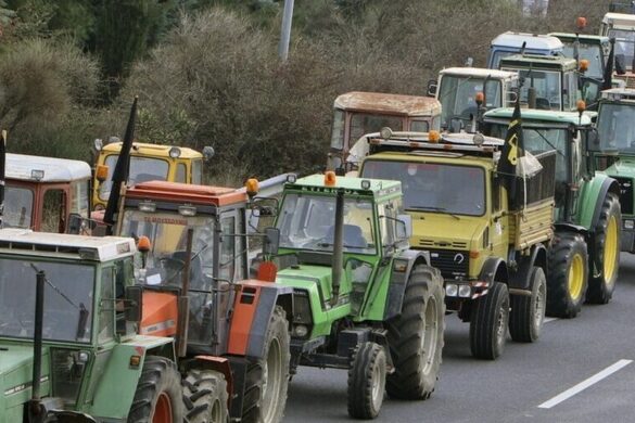 Καταγγελία της Πανελλαδικής Επιτροπής των Μπλόκων κατά της ΔΟΒ και Αγροτικών Συλλόγων για Υπονόμευση του Αγώνα