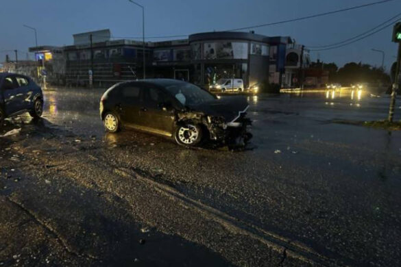 Δυτική Ελλάδα: Έντονη σύγκρουση δύο αυτοκινήτων – Στο νοσοκομείο οι γυναίκες που οδηγούσαν.