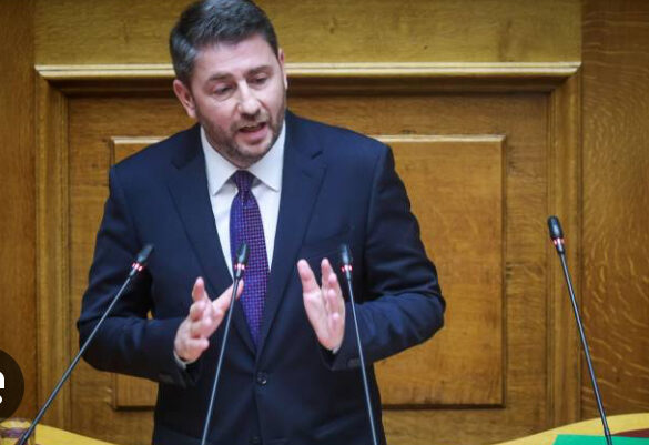 Ανδρουλάκης: Άστοχες οι δηλώσεις στελεχών περί συνεργασιών – Επιμένει στην αυτόνομη πορεία προς τις κάλπες