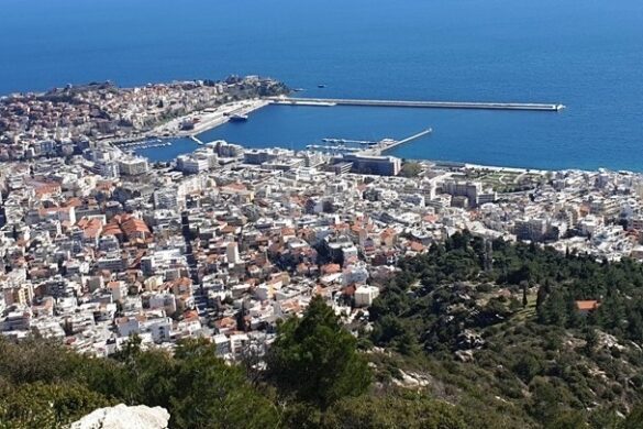 Καβάλα: Οι νέοι διατηρούν ζωντανά έθιμα της Πρωτοχρονιάς που έφεραν μαζί τους οι πρόσφυγες