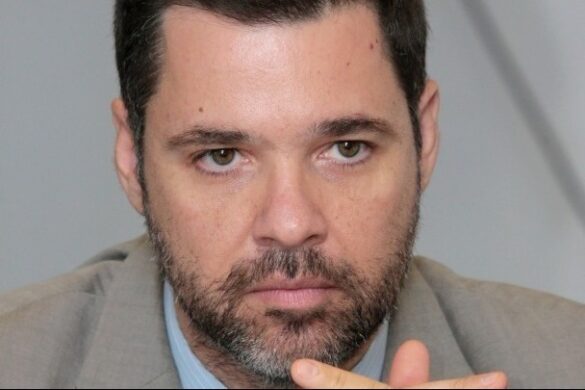 Θ. Κοντογεώργης: «Έρχονται ρυθμίσεις για απαγόρευση πώλησης αλκοόλ σε ανηλίκους»