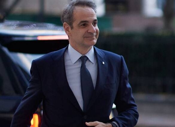Μειώνονται οι προμήθειες των τραπεζών ακόμα και για τα μικρά ποσά – Τα μέτρα που θα ανακοινώσει ο Μητσοτάκης