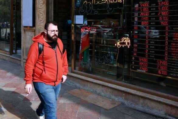 Τα εμπορικά καταστήματα στην Τεχεράνη θα κλείνουν δύο ώρες νωρίτερα λόγω της έλλειψης καυσίμων για την παραγωγή ενέργειας