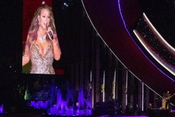 Kαυγάς ξέσπασε σε χριστουγεννιάτικη συναυλία της Μαράια Κάρεϊ