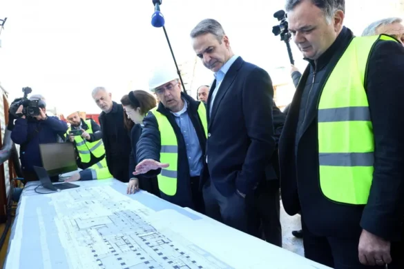 Στον Πειραιά ο Κυριάκος Μητσοτάκης.