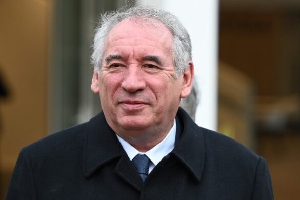 Ο Μακρόν επέλεξε τον Φρανσουά Μπαϊρού ως νέο πρωθυπουργό