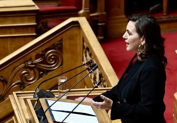 Νομοσχέδιο Τουρισμού στη Βουλή: Βιώσιμη Ανάπτυξη, Βραχυχρόνιες Μισθώσεις & Τουριστικές Υποδομές