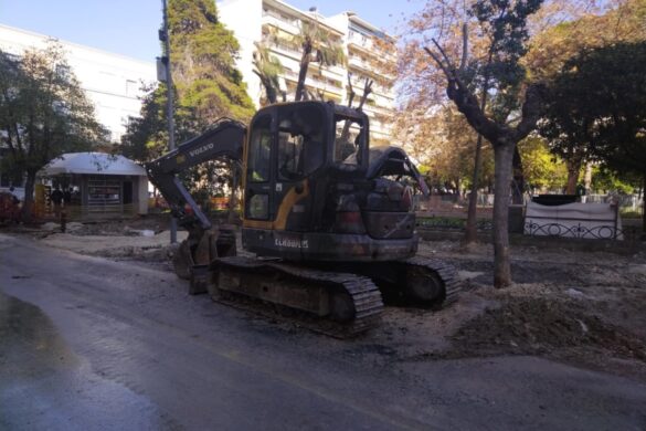 Πάτρα: Έβαλαν φωτιά τη νύχτα σε μηχανήματα έργων στην Πλατεία Όλγας