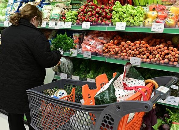 Η νέα λίστα προϊόντων με μειωμένη τιμή στο ράφι – Όλες οι μειώσεις αναλυτικά