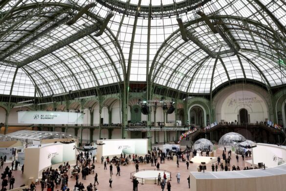 Στη Σύνοδο για την Τεχνητή Νοημοσύνη ο Μητσοτάκης – Πιέσεις για χαλαρούς κανόνες στην ΑΙ