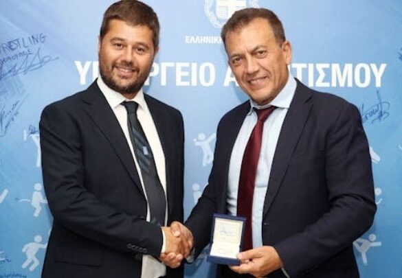 Tις προβλέψεις του νόμου για την αθλητική βία συζήτησαν Βρούτσης με Γκαγκάτση και Κοξένογλου