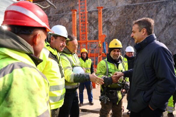 Μητσοτάκης για Flyover.