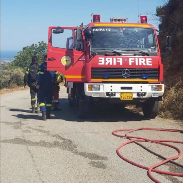 Αιγιάλεια: Αίγιο: Βελτιωμένη η εικόνα της φωτιάς – Στη μάχη 100 πυροσβέστες και δύο ελικόπτερα