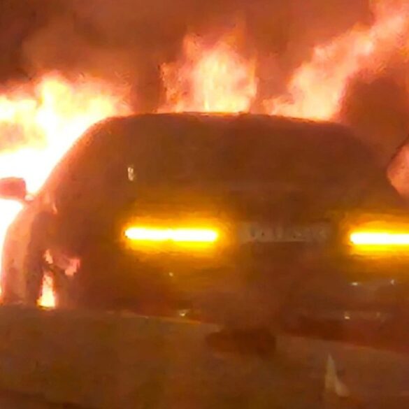 Πάτρα: Έγινε παρανάλωμα του πυρός η Mercedes γνωστού επιχειρηματία
