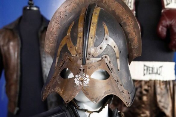 «Game of Thrones»: Ο «Σιδερένιος Θρόνος» πουλήθηκε σχεδόν 1,5 εκατομμύριο δολάρια σε δημοπρασία