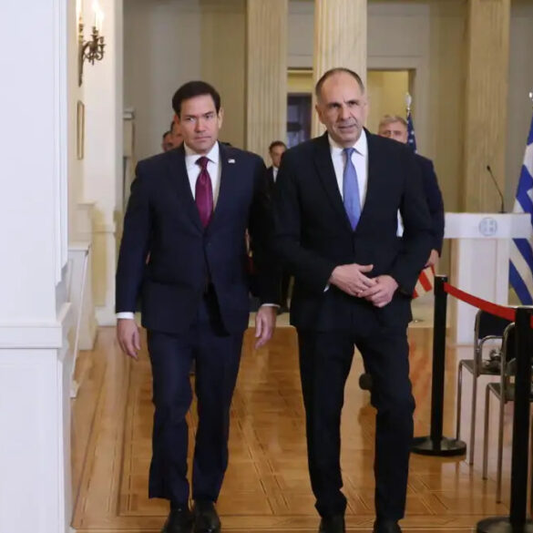 Στο Υπουργείο Εξωτερικών ο Μάρκο Ρούμπιο – Ξεκίνησαν οι συνομιλίες με τον Γεραπετρίτη