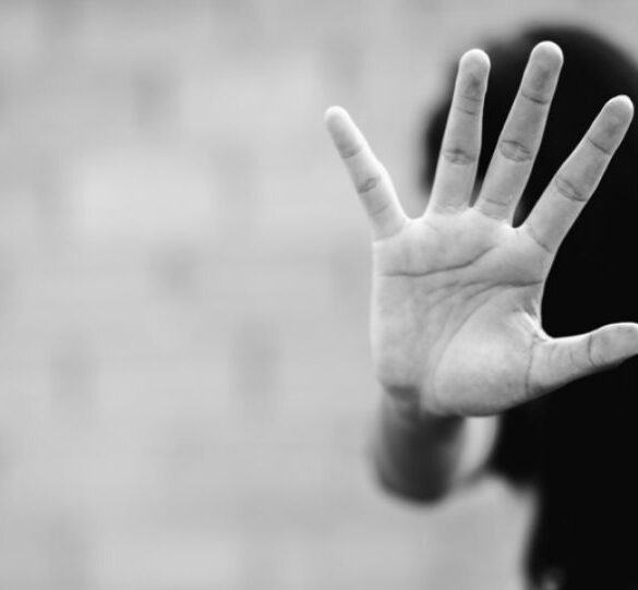 Θεσσαλονίκη: επεξεργασμένη γυμνή φωτογραφία 14χρονων αναρτήθηκε σε διαδικτυακή ομάδα συνομιλιών μαθητών – Στον εισαγγελέα οι δύο ανήλικοι