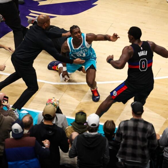 NBA: Ξύλο μεταξύ παικτών και τέσσερις αποβολές στο Χόρνετς – Πίστονς